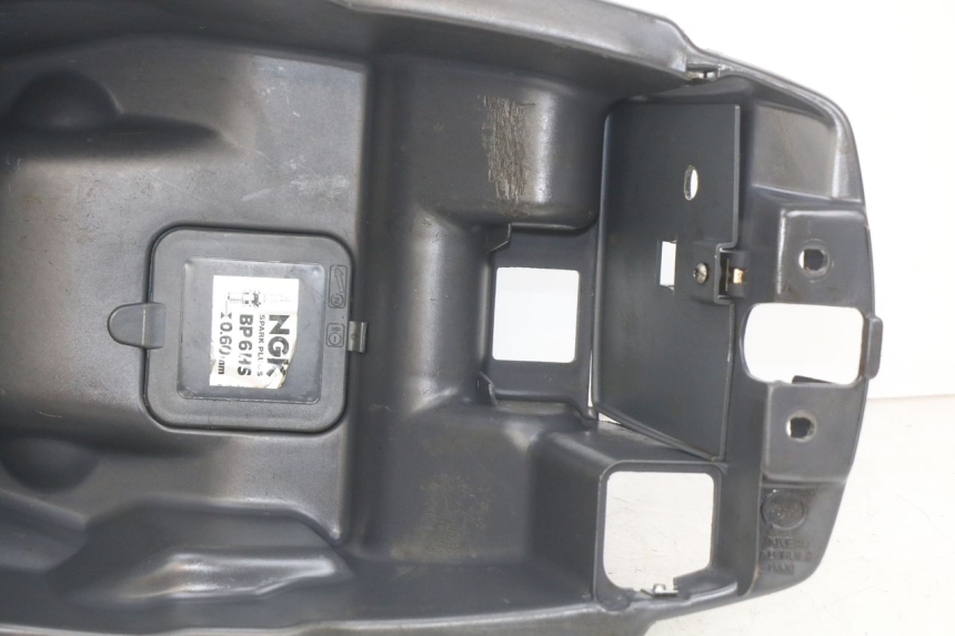 photo de SITZBANKABDECKUNG PEUGEOT SV 125 (1991 - 1994) - Oberflächenzustand und Material