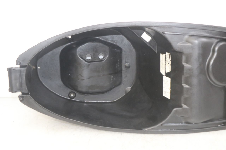 photo de SITZBANKABDECKUNG SYM SYMPHONY 125 (2009 - 2015) - Technische Nahaufnahme