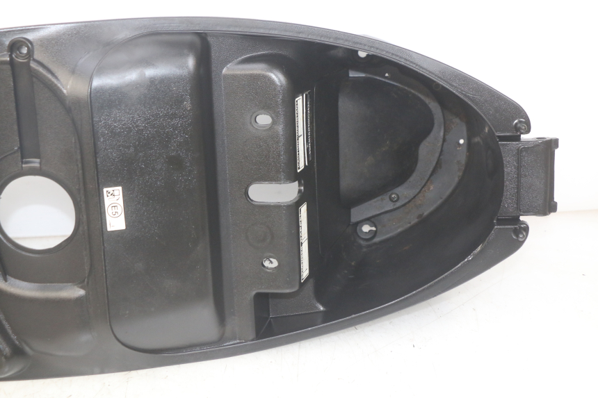 photo de SITZBANKABDECKUNG PEUGEOT TWEET 4T 50 (2018 - 2022) - Zoom auf Gebrauchszustand