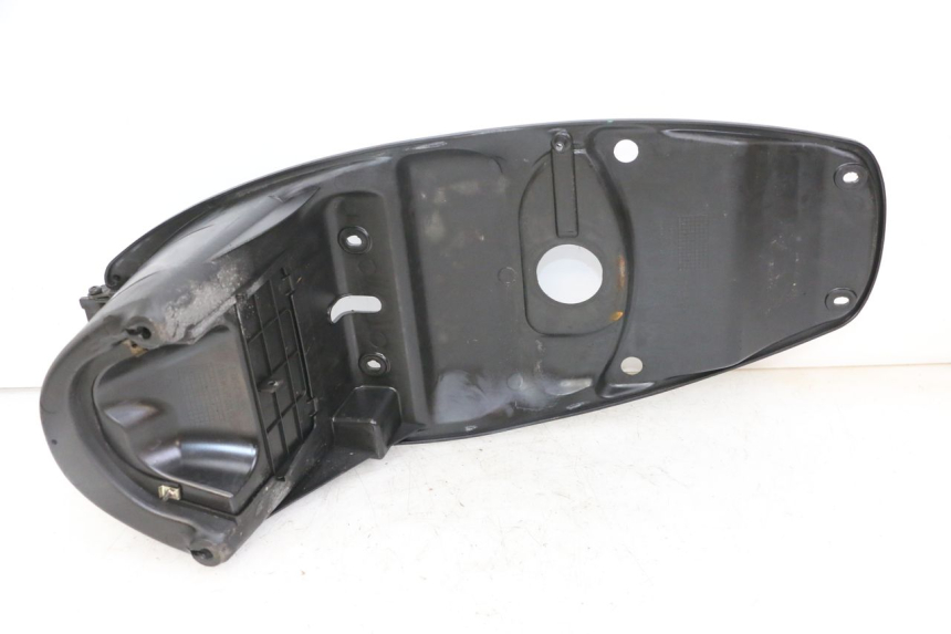 photo de HELMFACH PEUGEOT TWEET PRO CARGO 50 (2018 - 2022) - Zoom auf Gebrauchszustand