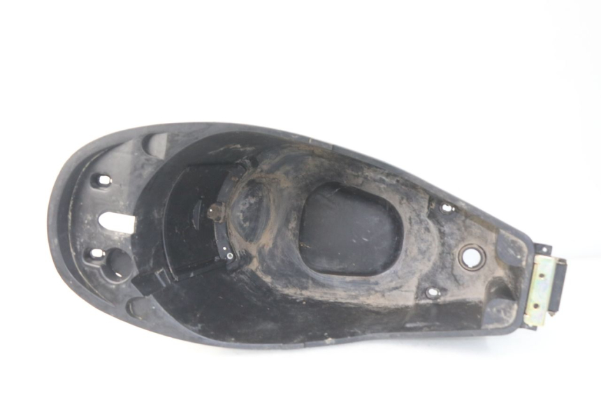 photo de SITZBANKABDECKUNG PEUGEOT VIVACITY NEW 4T 50 (2008 - 2017) - Hauptansicht