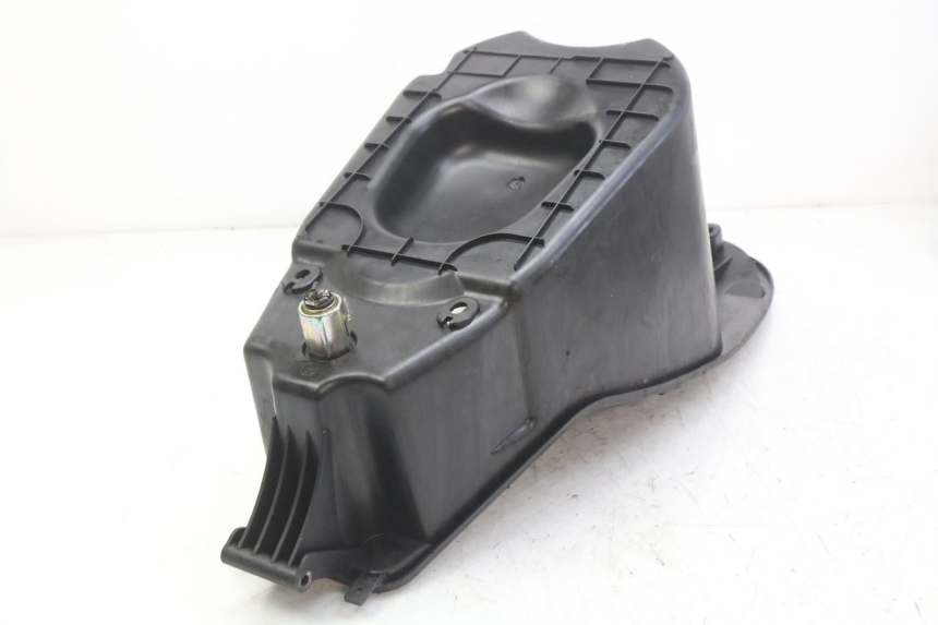 photo de HELMFACH PEUGEOT VIVACITY 125 (2010 - 2017) - Detailansicht des Bauteils