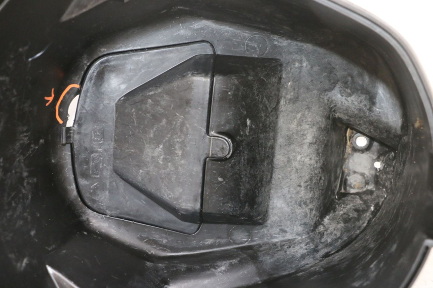 photo de HELMFACH PEUGEOT VIVACITY 100 (1999 - 2008) - Oberflächenzustand und Material