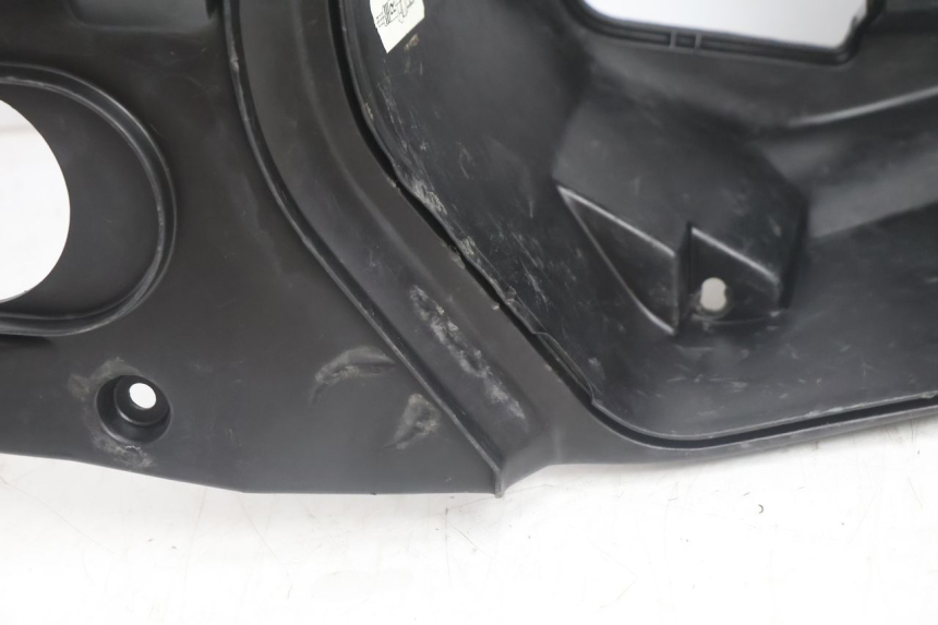photo de HELMFACH PEUGEOT VIVACITY 100 (1999 - 2008) - Zoom auf Gebrauchszustand