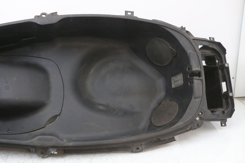 photo de SITZBANKABDECKUNG PIAGGIO X10 125 (2012 - 2017) - Weitere Ansicht des Artikels