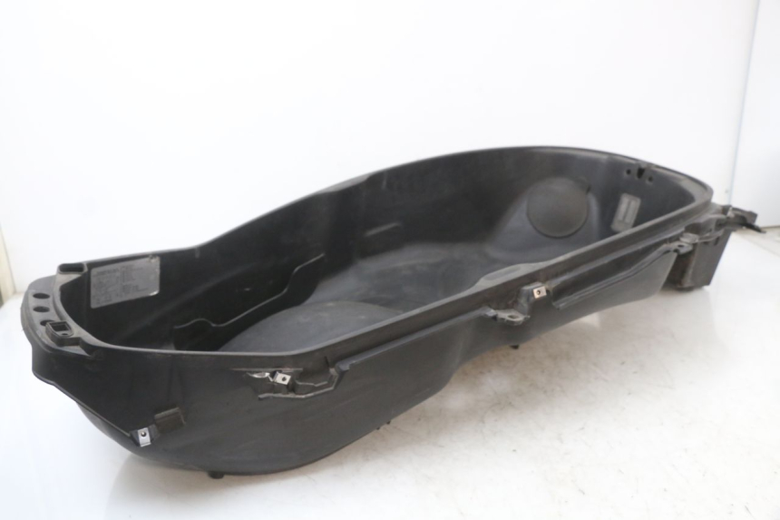 photo de SITZBANKABDECKUNG PIAGGIO X10 125 (2012 - 2017) - Alternative Perspektive