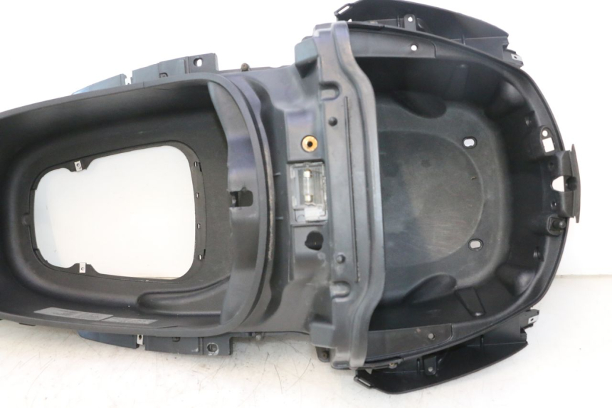 photo de HELMFACH PIAGGIO X8 STREET 125 (2006 - 2007) - Alternative Perspektive