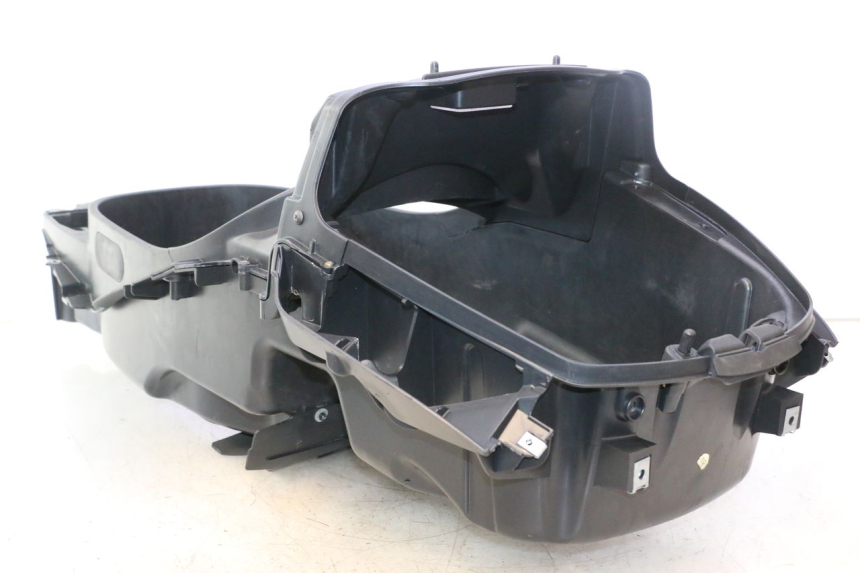 photo de HELMFACH PIAGGIO X8 STREET 125 (2006 - 2007) - Oberflächenzustand und Material