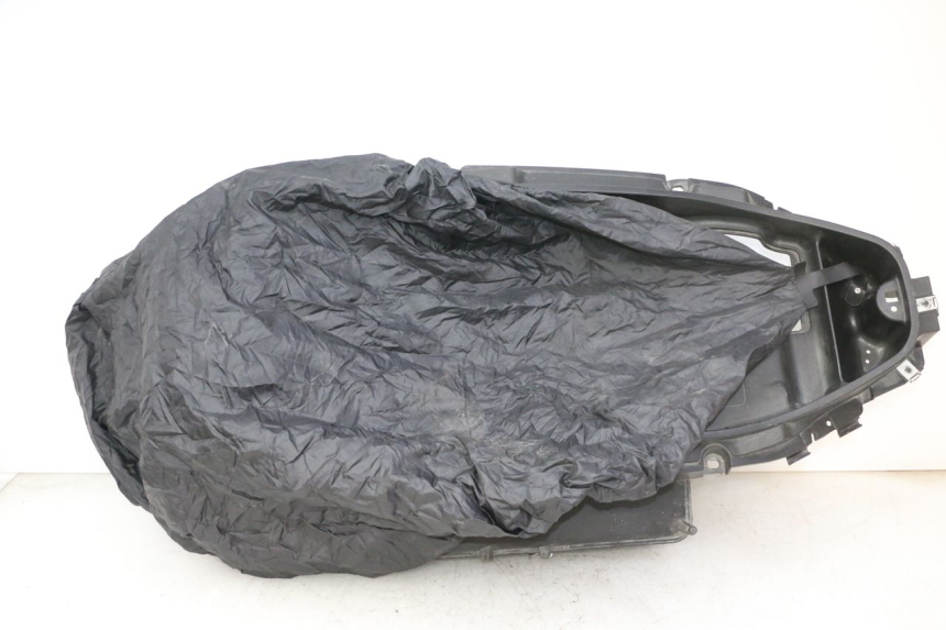 photo de HELMFACH PIAGGIO X9 EVOLUTION 125 (2003 - 2007) - Detailansicht des Bauteils