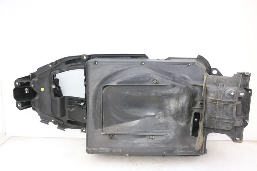 photo de HELMFACH PIAGGIO X9 EVOLUTION 125 (2003 - 2007) - Kennzeichnungen und Originalreferenzen