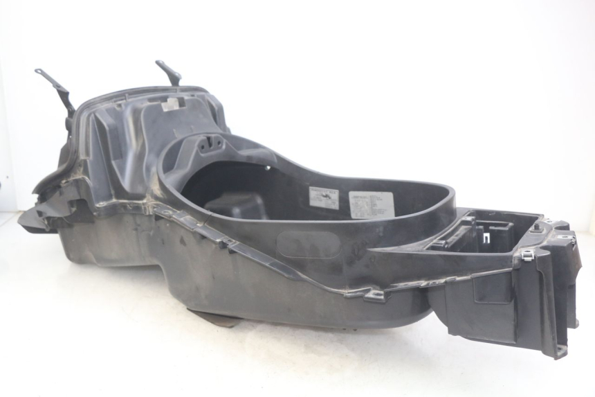 photo de SITZBANKABDECKUNG PIAGGIO XEVO - X EVO 125 (2007 - 2017) - Zoom auf Gebrauchszustand