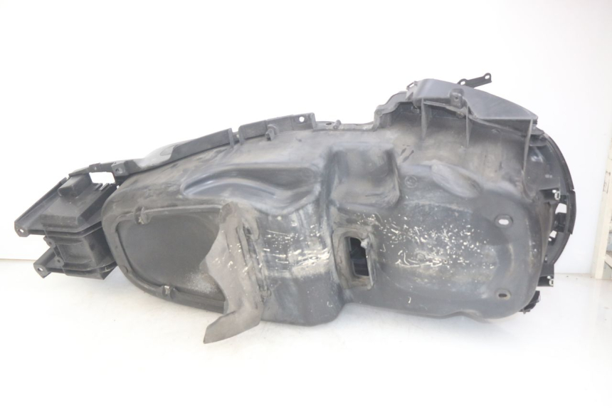 photo de SITZBANKABDECKUNG PIAGGIO XEVO - X EVO 125 (2007 - 2017) - Zoom auf Gebrauchszustand