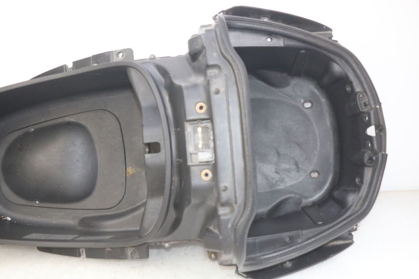 photo de SITZBANKABDECKUNG PIAGGIO XEVO - X EVO 125 (2007 - 2017) - Gesamtansicht des Produkts