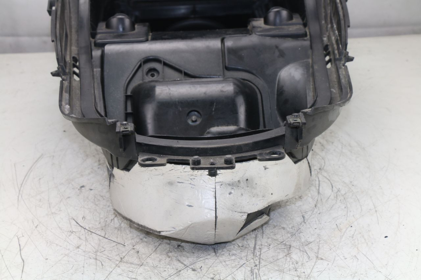 photo de HELMFACH YAMAHA YP MAJESTY ABS 400 (2007 - 2009) - Technische Nahaufnahme