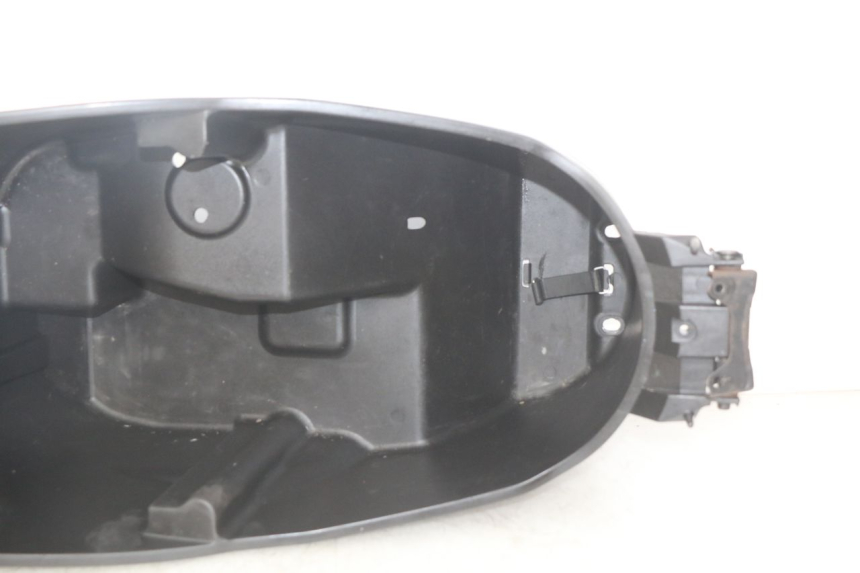 photo de SITZBANKABDECKUNG YAMAHA YP MAJESTY 125 (2007 - 2010) - Gesamtansicht des Produkts