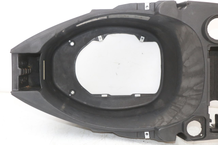 photo de SITZBANKABDECKUNG PIAGGIO ZIP 2T 50 (2009 - 2019) - Detailansicht des Bauteils