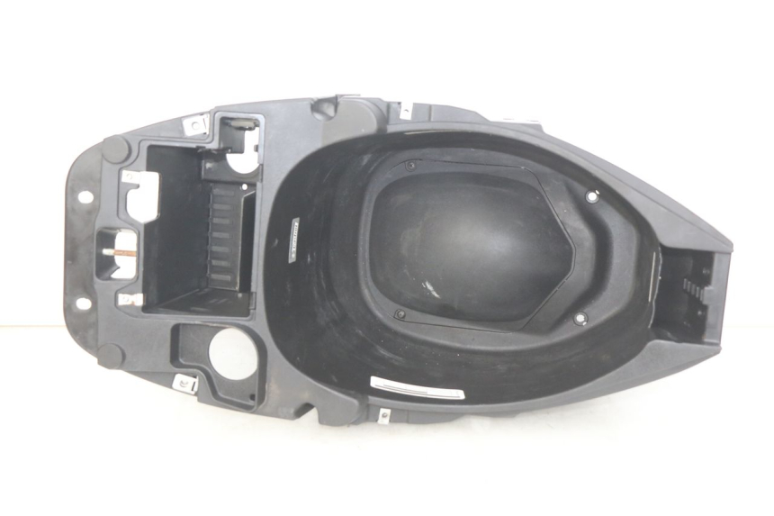 photo de SITZBANKABDECKUNG PIAGGIO ZIP 4T 50 (2018 - 2020) - Technische Nahaufnahme