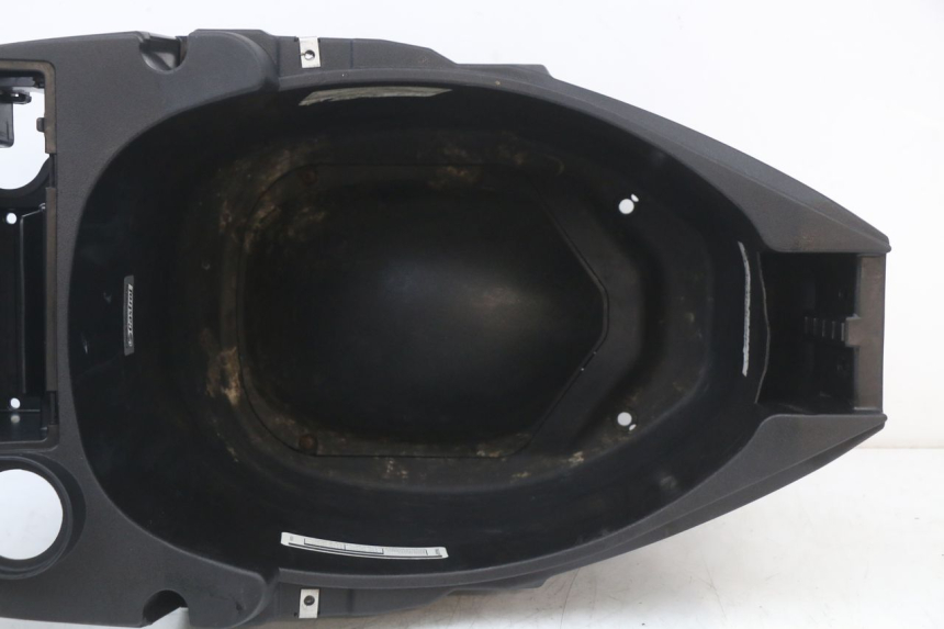 photo de SITZBANKABDECKUNG PIAGGIO ZIP 4T 50 (2018 - 2020) - Technische Nahaufnahme