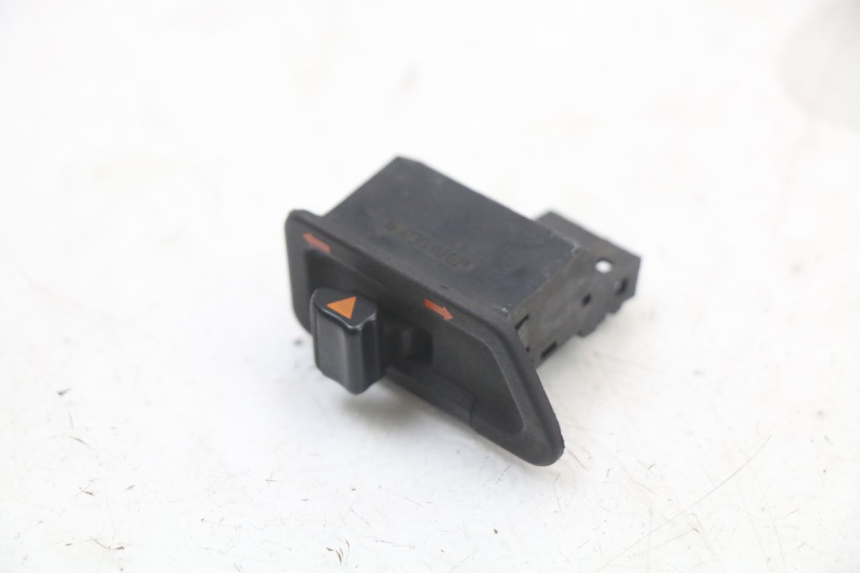 photo de BLINKER SCHALTER HONDA NES AROBASE 125 (2000 - 2003) - Detailansicht des Bauteils