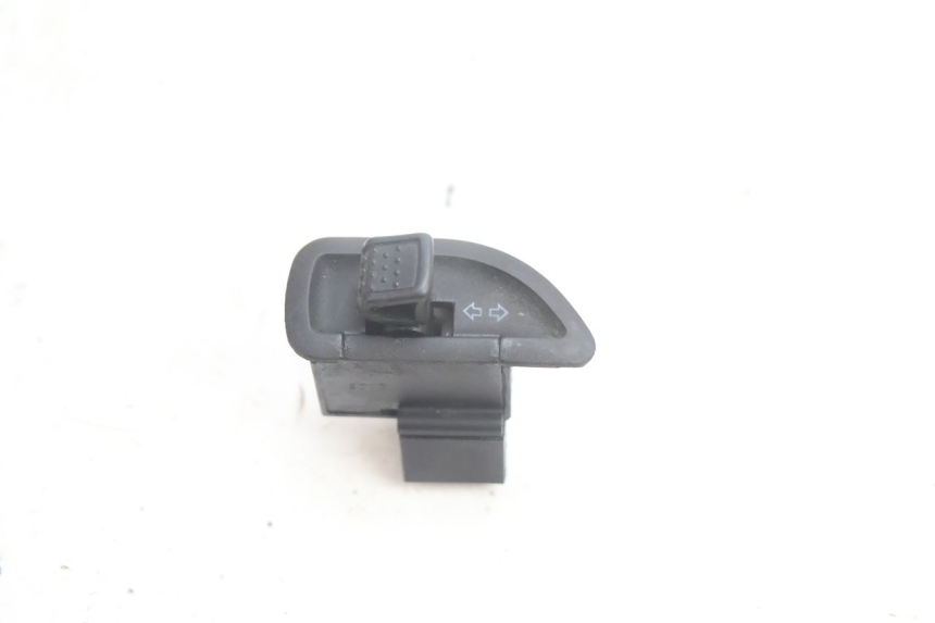 photo de BLINKER SCHALTER PIAGGIO LIBERTY 125 (1998 - 2008) - Hauptansicht