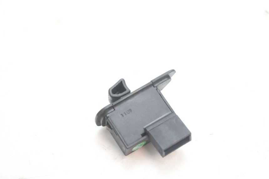 photo de BLINKER SCHALTER PIAGGIO MP3 LT 300 (2010 - 2016) - Zoom auf Gebrauchszustand