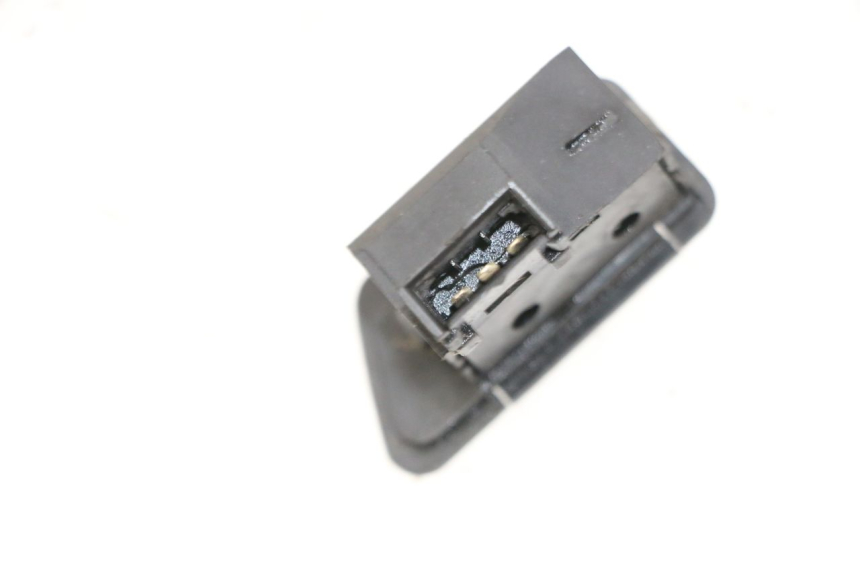 photo de BLINKER SCHALTER YAMAHA NEO'S NEOS 2T 50 (1998 - 2007) - Zoom auf Gebrauchszustand