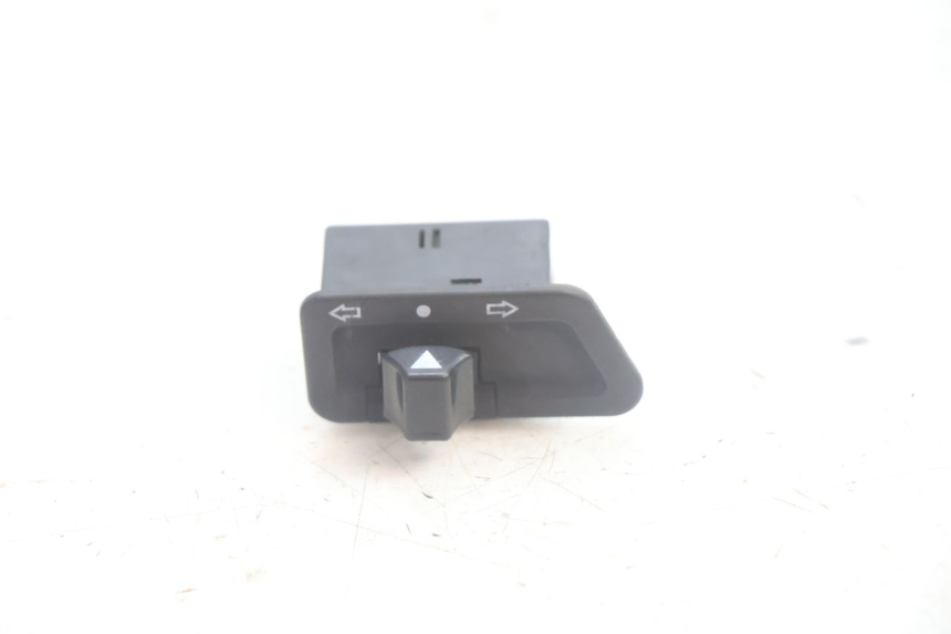 photo de BLINKER SCHALTER JM MOTORS SANTANA EVO 50 (2024 - 2026) - Hauptansicht