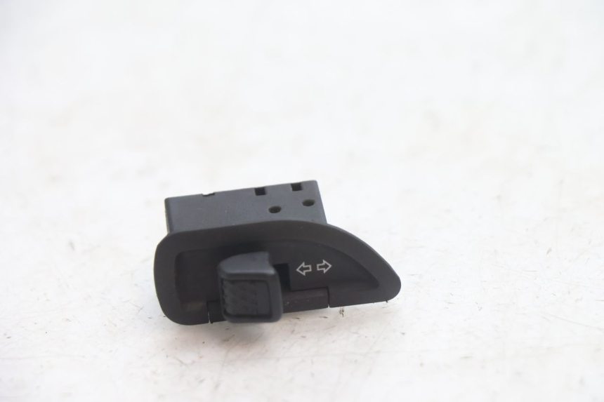 photo de BLINKER SCHALTER PIAGGIO TYPHOON 50 (2000 - 2009) - Hauptansicht