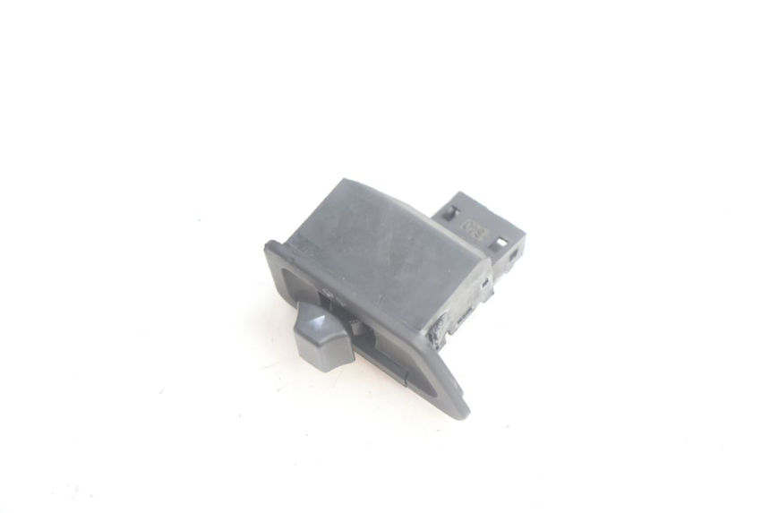 photo de BLINKERHEBEL YAMAHA XMAX X-MAX 125 (2006 - 2009) - Detailansicht des Bauteils