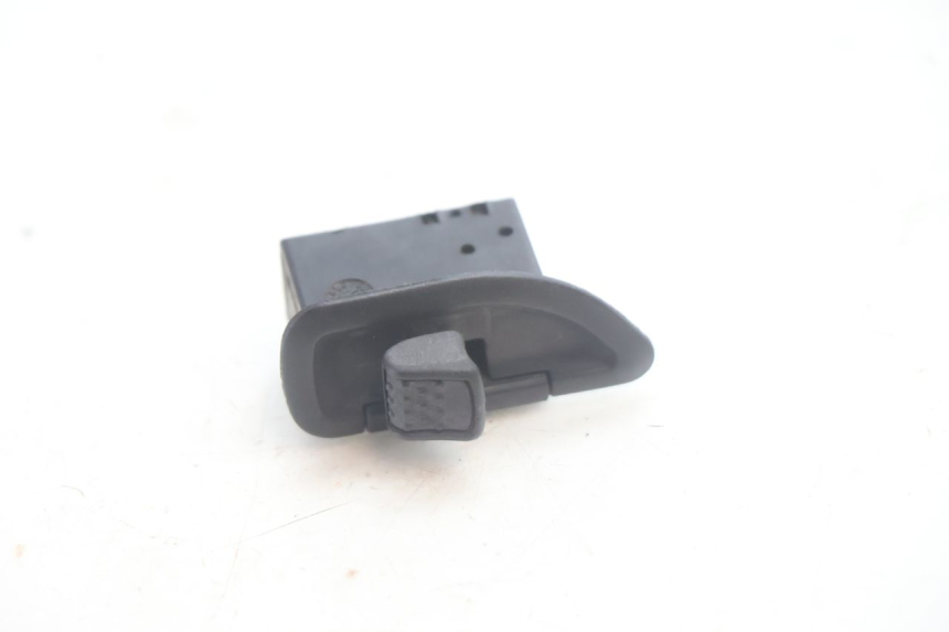 photo de BLINKER SCHALTER PIAGGIO ZIP 4T 50 (2006 - 2017) - Detailansicht des Bauteils