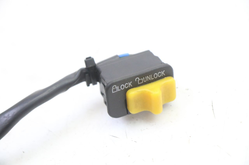 photo de SCHALTER ON OFF SYM FIDDLE 3 III 50 (2014 - 2020) - Detailansicht des Bauteils