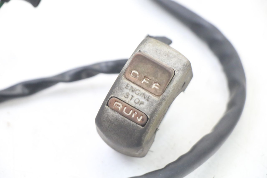 photo de SCHALTER ON OFF HONDA MTX TC02 125 (1987 - 1989) - Detailansicht des Bauteils