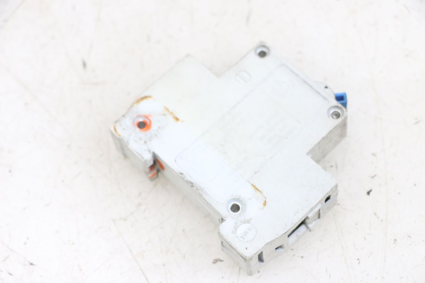 photo de SCHALTER ON OFF EFUN PUSA 1 - Alternative Perspektive