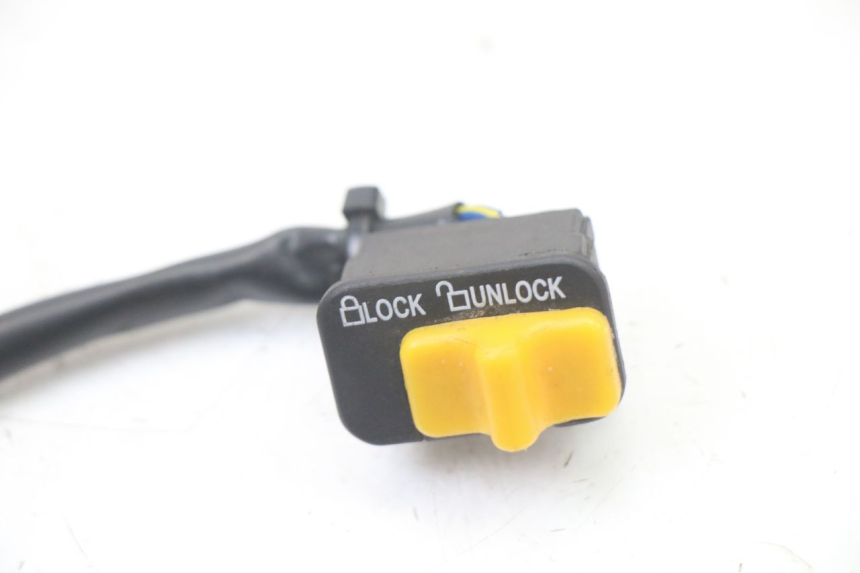 photo de SCHALTER ON OFF SYM ORBIT III 3 4T 50 (2018 - 2021) - Detailansicht des Bauteils