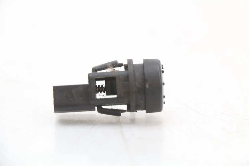 photo de STARTER SCHALTER PIAGGIO FLY 4T 50 (2004 - 2010) - Zoom auf Gebrauchszustand