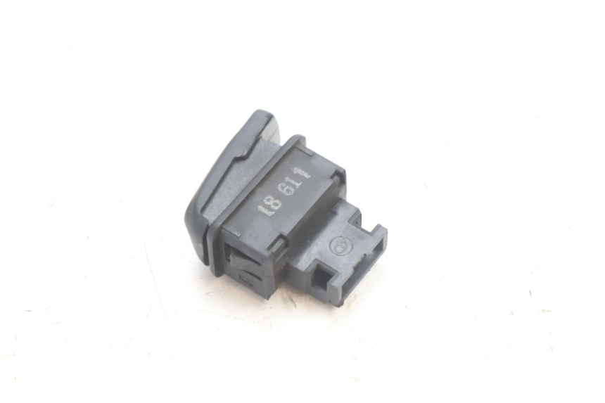 photo de STARTER SCHALTER PIAGGIO LIBERTY IGET 4T 50 (2021 - 2025) - Zoom auf Gebrauchszustand
