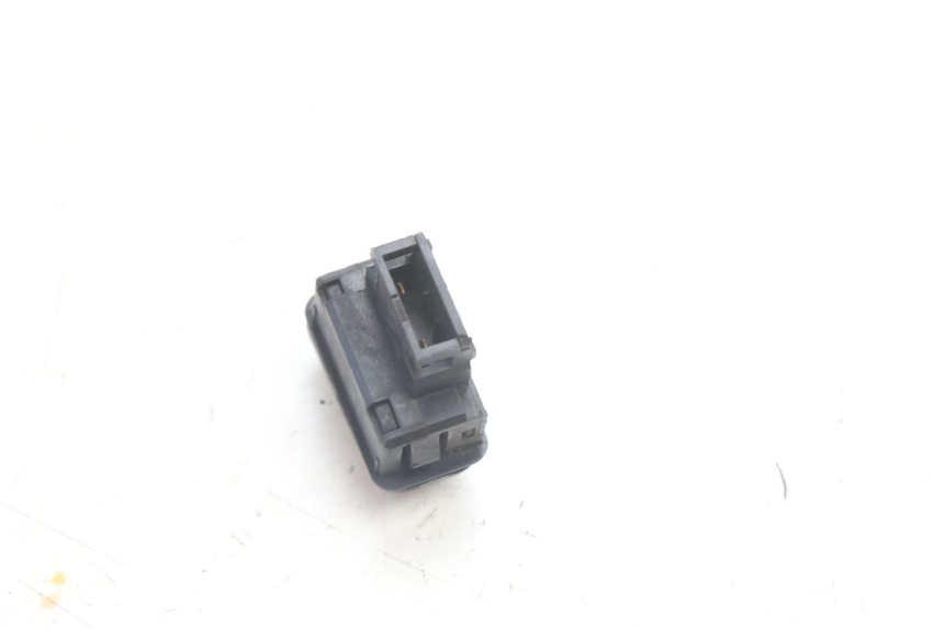 photo de STARTER SCHALTER PIAGGIO LIBERTY IGET 4T 50 (2021 - 2025) - Alternative Perspektive