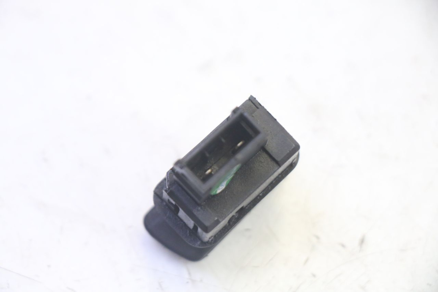 photo de STARTER SCHALTER PIAGGIO MP3 RL 250 (2006 - 2010) - Alternative Perspektive