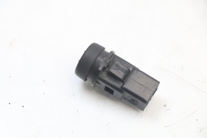 photo de STARTER SCHALTER APRILIA SR MOTARD 50 (2012 - 2018) - Zoom auf Gebrauchszustand