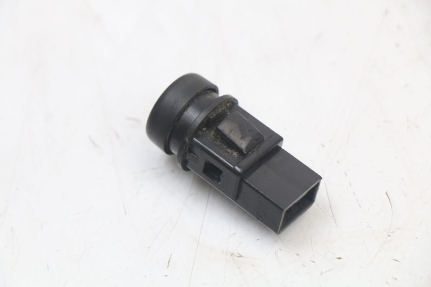 photo de STARTER SCHALTER PIAGGIO TYPHOON 50 (2000 - 2009) - Zoom auf Gebrauchszustand