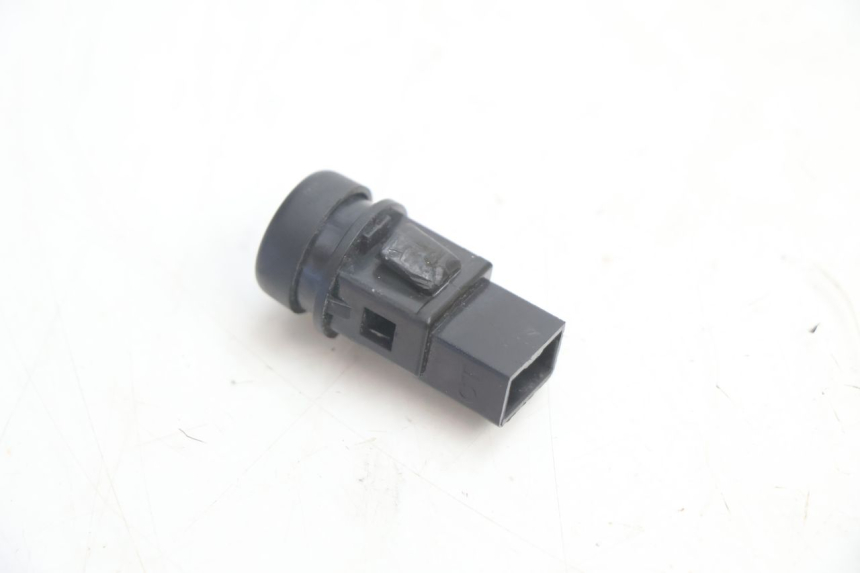 photo de STARTER SCHALTER PIAGGIO TYPHOON 50 (2000 - 2009) - Zoom auf Gebrauchszustand