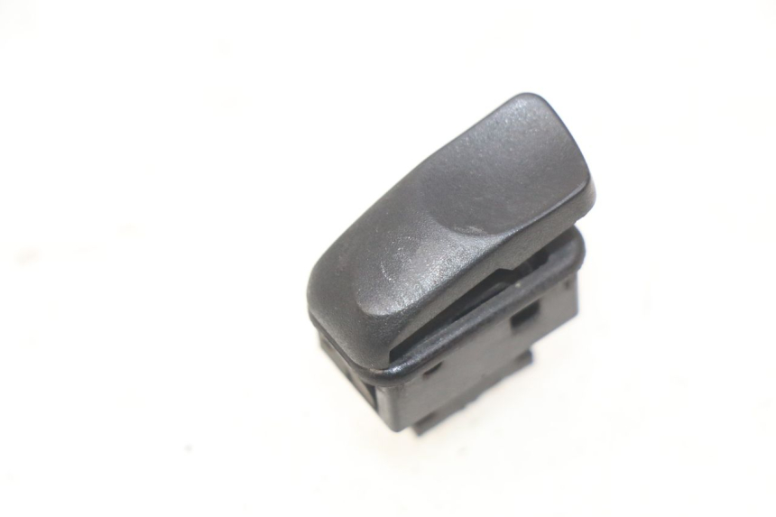 photo de ANLASSER-SCHALTER PIAGGIO VESPA LX 125 (2005 - 2010) - Hauptansicht