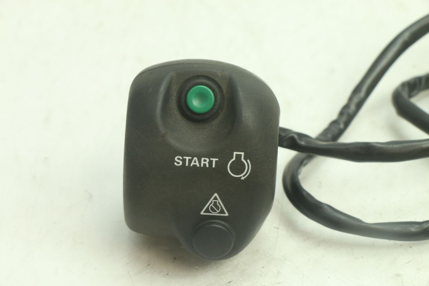 photo de STARTER SCHALTER YAMAHA WAVE RUNNER GP R 1200 (2000 - 2003) - Detailansicht des Bauteils
