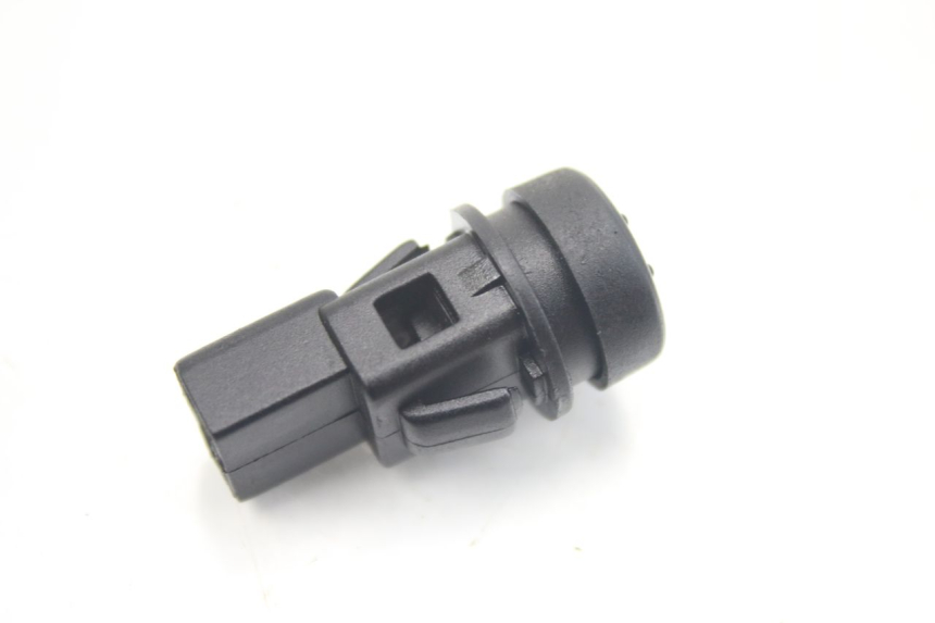 photo de ANLASSER-SCHALTER PIAGGIO X9 EVOLUTION 125 (2003 - 2007) - Detailansicht des Bauteils