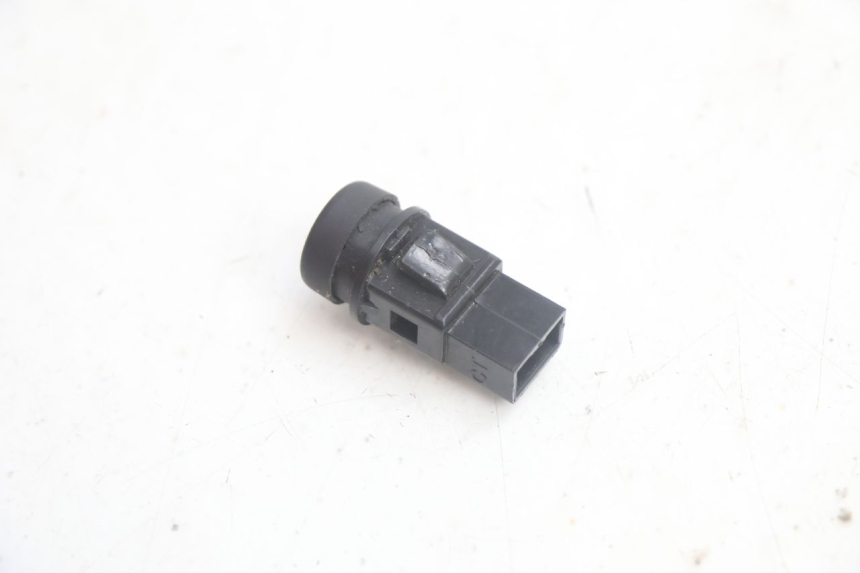 photo de STARTER SCHALTER PIAGGIO ZIP IGET 4T 50 (2021 - 2023) - Zoom auf Gebrauchszustand
