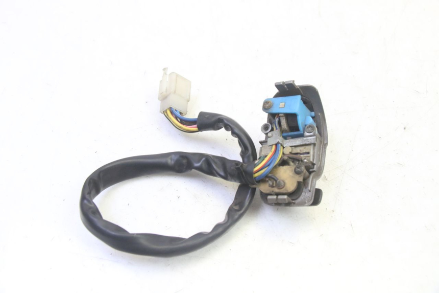 photo de RECHTS SCHALTER QUADRO 4 4D 350 (2015 - 2018) - Technische Nahaufnahme