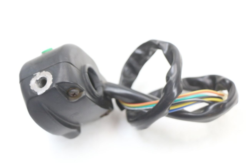 photo de RECHTS SCHALTER E-MAX 80L 1 (2011 - 2014) - Alternative Perspektive