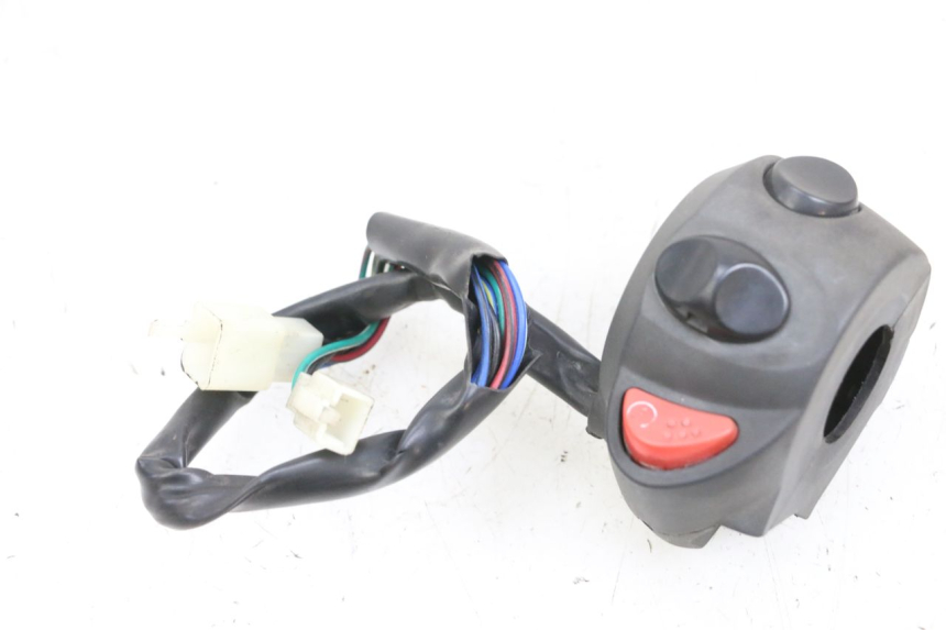 photo de RECHTS SCHALTER ADIVA AD3 300 (2014 - 2020) - Hauptansicht