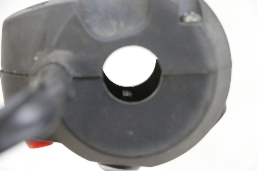 photo de RECHTS SCHALTER ADIVA AD3 300 (2014 - 2020) - Zoom auf Gebrauchszustand