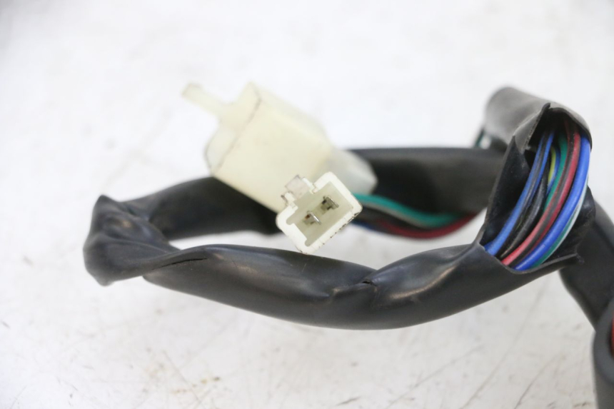 photo de RECHTS SCHALTER ADIVA AD3 300 (2014 - 2020) - Details der Befestigungspunkte